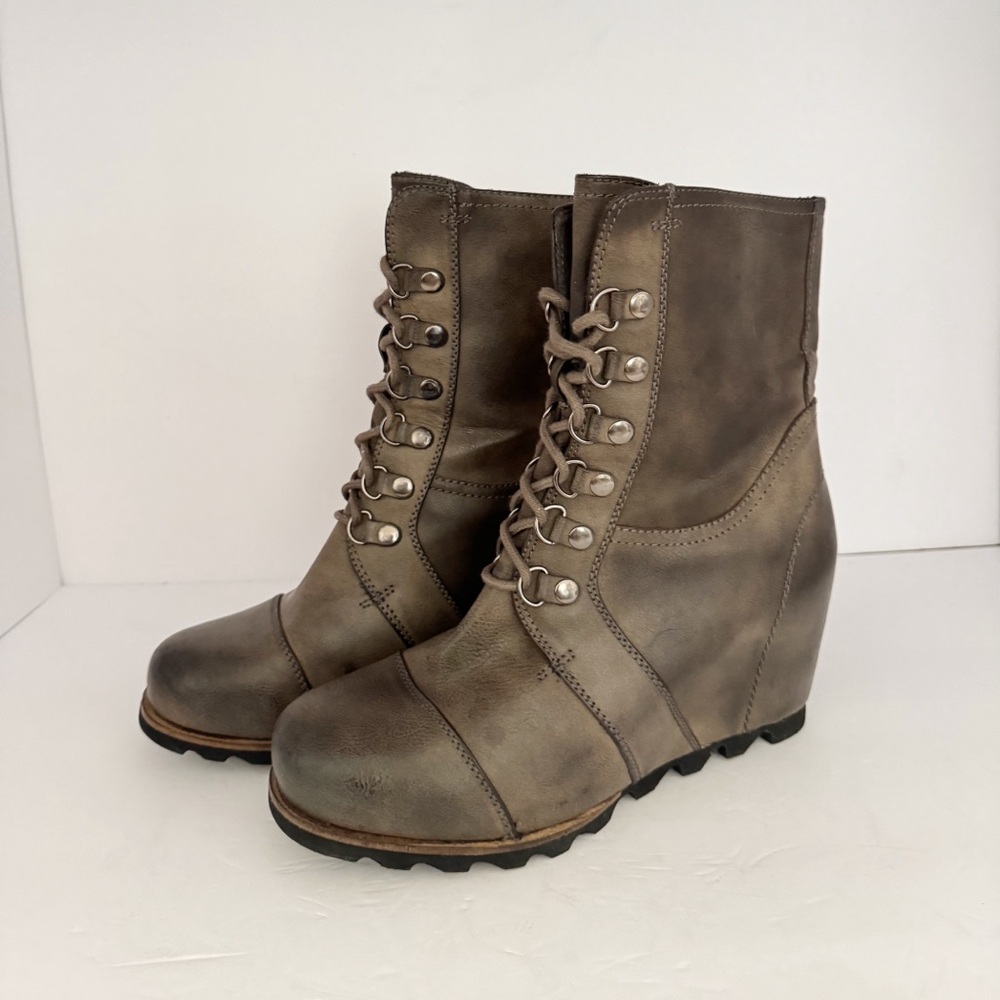 Merona Brown Wedge Lace Up Boots Size 10